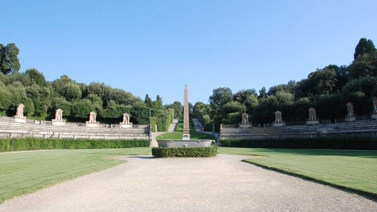 Амфитеатр с обелиском из Луксора в садах Боболи во Флоренции