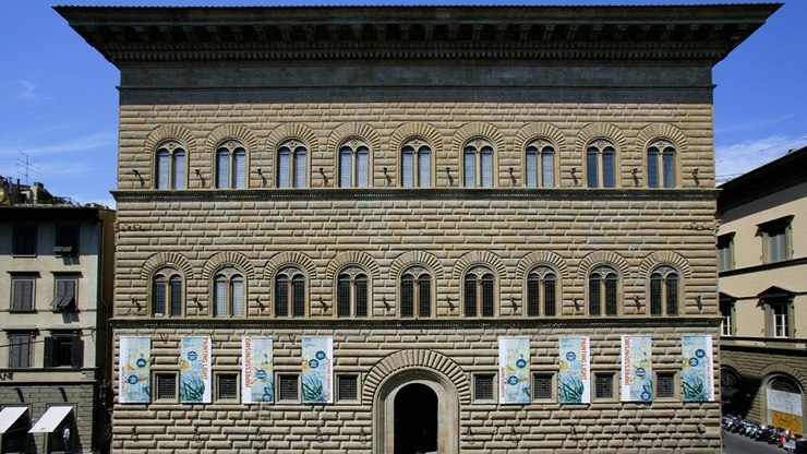 Фасад палаццо Строцци во Флоренции