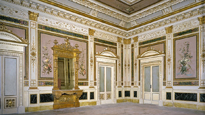Внутреннее богатое убранство королевского дворца в Милане